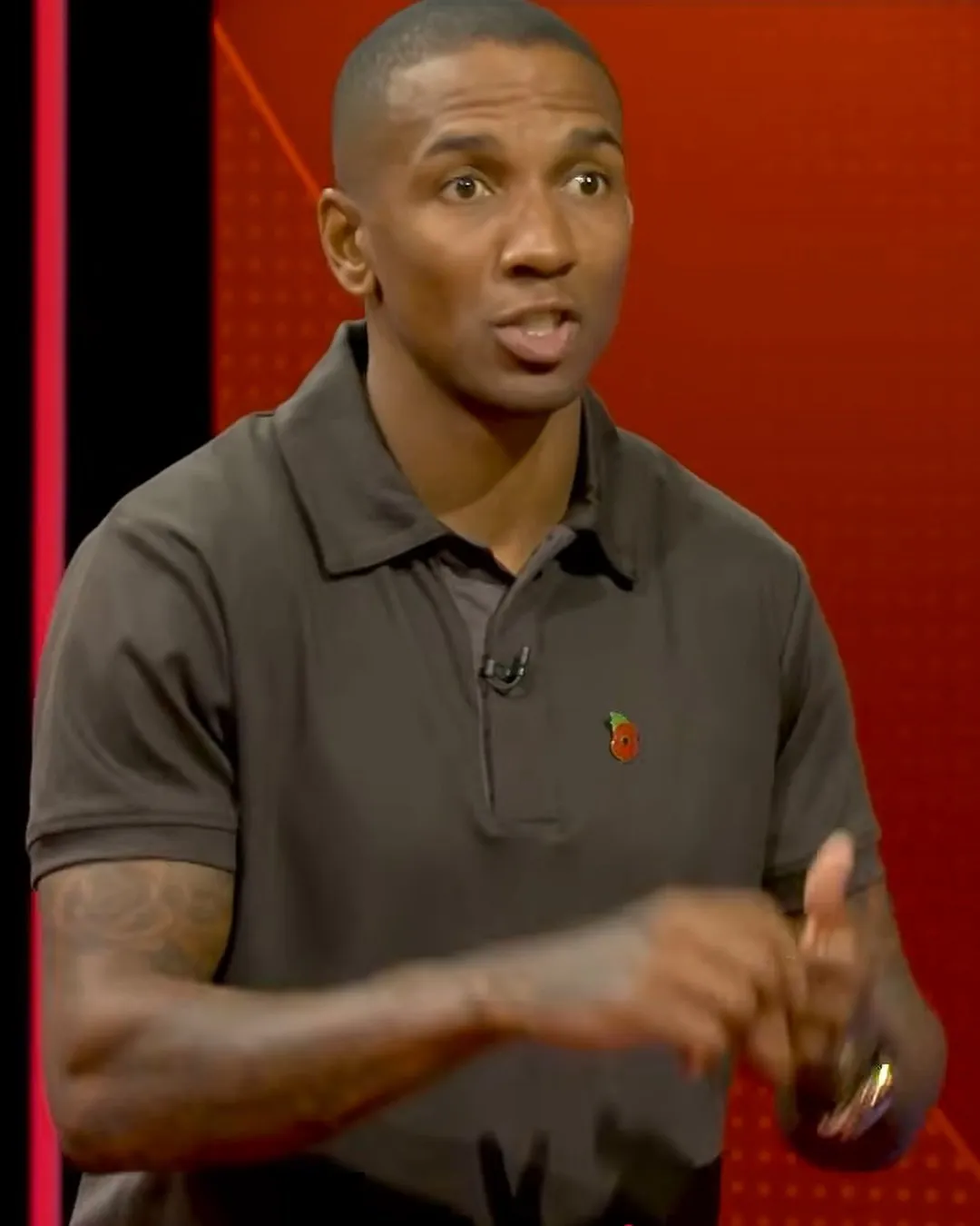 Ashley Young për Bruno Fernandesin dhe paralajmëron se Manchester United mund të gjendet në zonën e rënies
