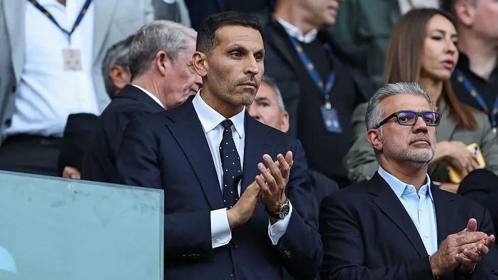 Kryetari i Manchester City, Khaldoon Al Mubarak, u takua me Sekretarin e Biznesit, Jonathan Reynolds, më 14 shtator