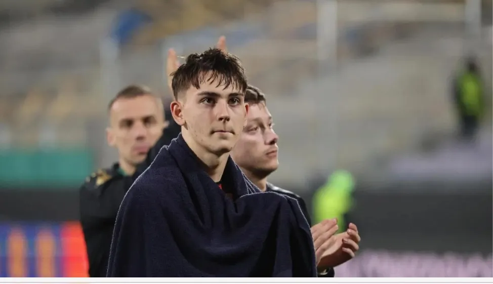 Salzburg, Mazurek gati për t'u përballur me Milanin: "Ne duam të tregojmë pikat tona të forta,të mbrojmë në mënyrë agresive dhe të luajmë me ritëm të lartë në sulm
