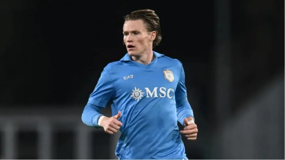 Napoli v Villarreal, formacionet e mundshme: Një shans për Giovane, McTominay rikthehet në formacionin titullar