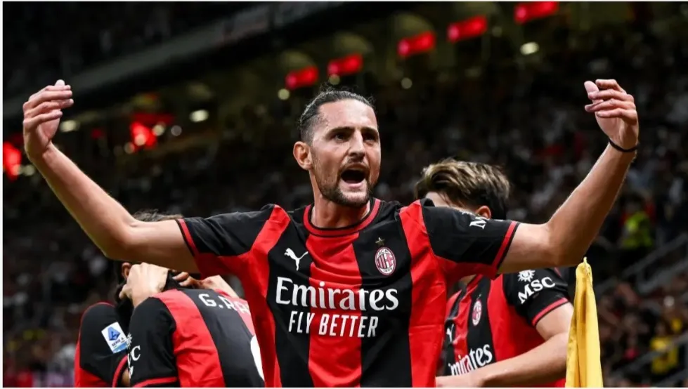 Rabiot i jep një pamje të re Milanit: më afër portës dhe qendror në projektin e Amorimit