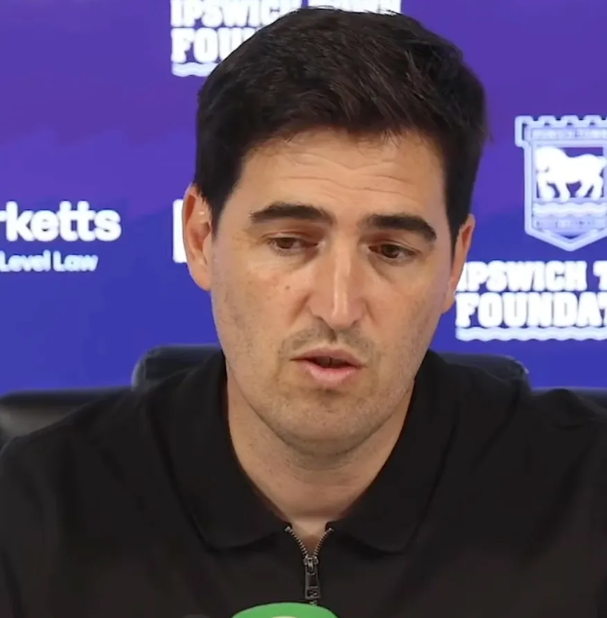 Andoni Iraola për debutimin e Bradley Barcolës