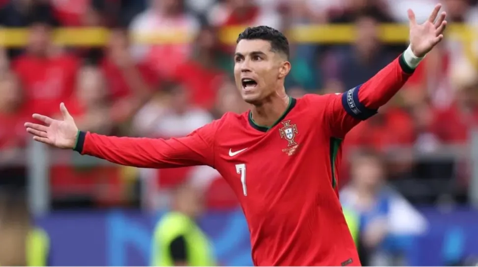 Cristiano Ronaldo:  Unë jam më i miri i të gjitha kohërave. Messi? Ne jemi si Senna dhe Prost