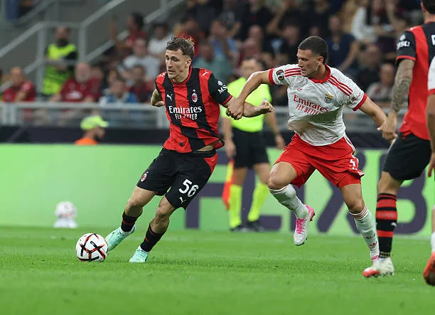 Saelemaekers foli për Sky Sport